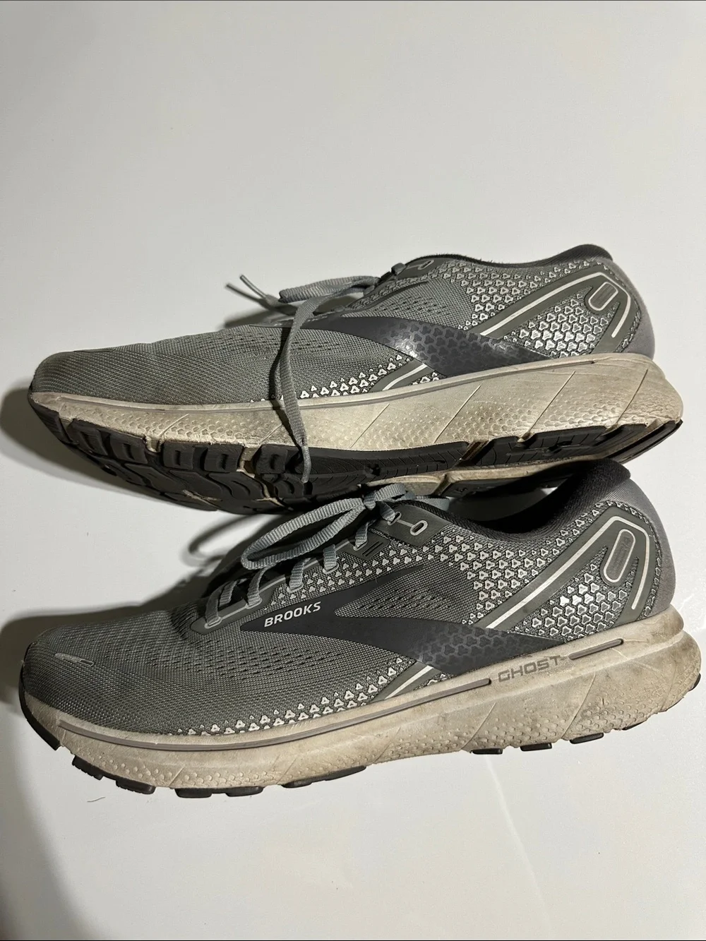 Brooks Men's Gray Athletic Running Shoes - Breathable Mesh. Size 14.